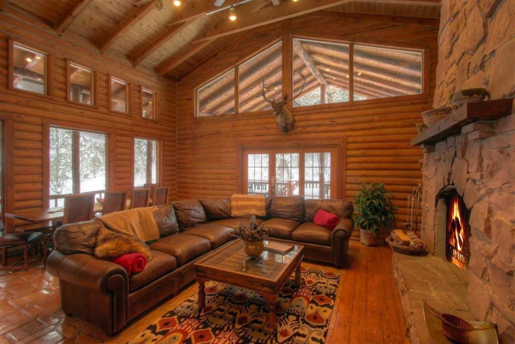 Log Cabin On The Stream Sundance, Utah Екстер'єр фото